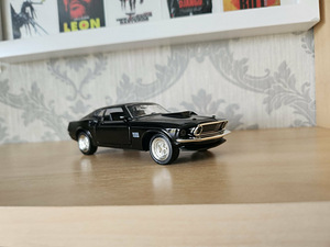 Ford mustang mudelauto mudel (7 foto / 7)