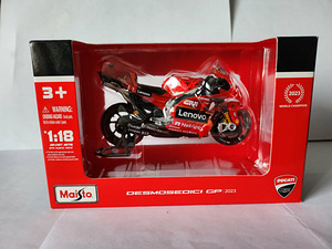 Ducati модель 1:18 (1 фото из 6)