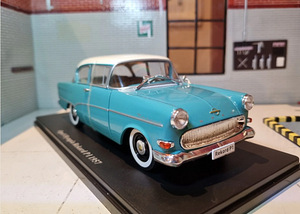 Модель Opel Olympia 1957 (3 фото из 8)