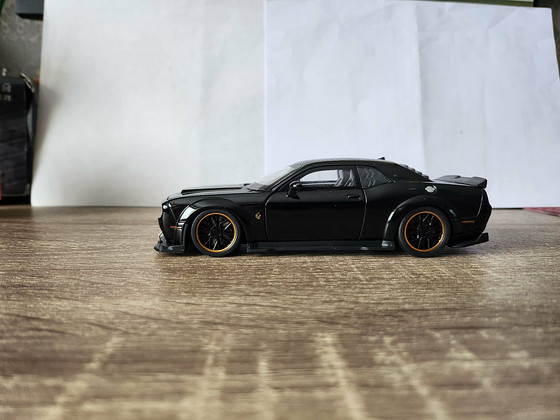 Dodge Challenger mudel mudelauto