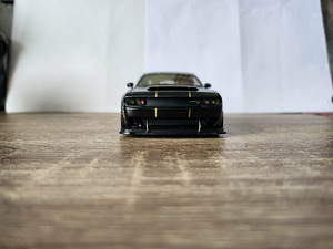 Модель автомобиля Dodge Challenger (6 фото из 6)