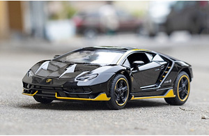 Модель автомобиля Lamborghini Centenario (1 фото из 8)
