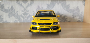 Модель автомобиля Mitsubishi Lancer Evolution (1 фото из 8)