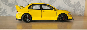Модель автомобиля Mitsubishi Lancer Evolution (5 фото из 8)