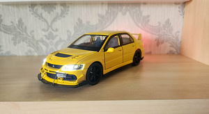 Модель автомобиля Mitsubishi Lancer Evolution (6 фото из 8)
