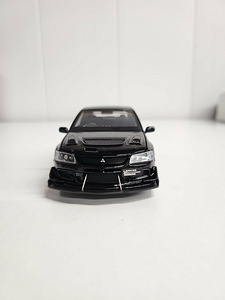 Модель автомобиля Mitsubishi Lancer Evolution (1 фото из 7)