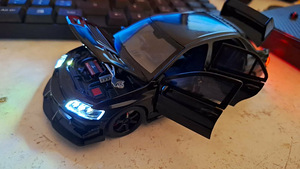 Модель автомобиля Mitsubishi Lancer Evolution (7 фото из 7)