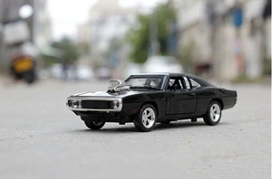 Dodge Challenger mudel mudelauto 1:32 (5 foto / 7)