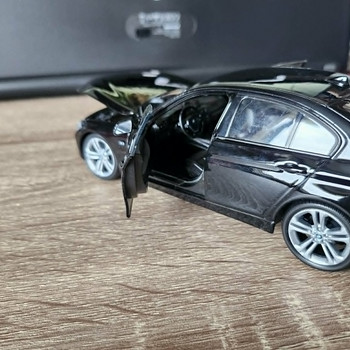 BMW 335i 1:24 mudel