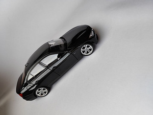 Модель BMW 335i 1:24 (7 фото из 9)