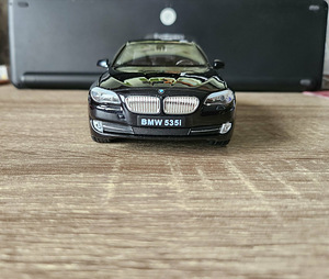 BMW 535i 1:24 mudel (1 foto / 8)