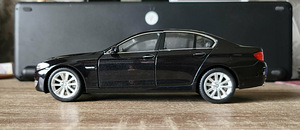 BMW 535i 1:24 mudel (3 foto / 8)