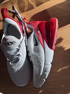 Кроссовки Nike Air 270 (2 фото из 2)