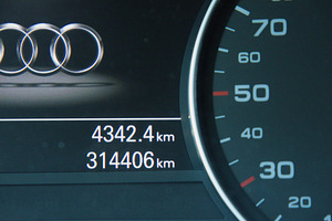 Audi A6C7 (2 foto / 14)