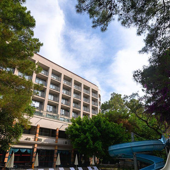 PIRATES PARK RESORT