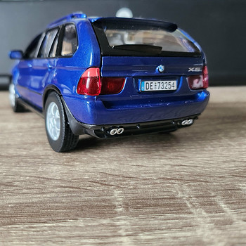 Модель BMW X5 E53 1:24