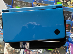 Nintendo DSi XL (1 foto / 3)