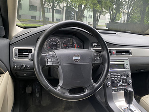 M/V Volvo s80 2.4D 136kw atm 2006 (5 foto / 10)