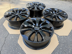 18" Kia originaalveljed 5x114,3 + andurid (2 foto / 9)