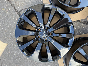 18" Kia originaalveljed 5x114,3 + andurid (5 foto / 9)
