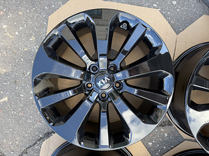 18" Kia originaalveljed 5x114,3 + andurid (6 foto / 9)