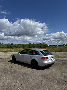 Audi A4 B8 (4 фото из 7)