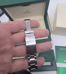 Наручные часы Rolex Submariner Date 126610LN (5 фото из 6)