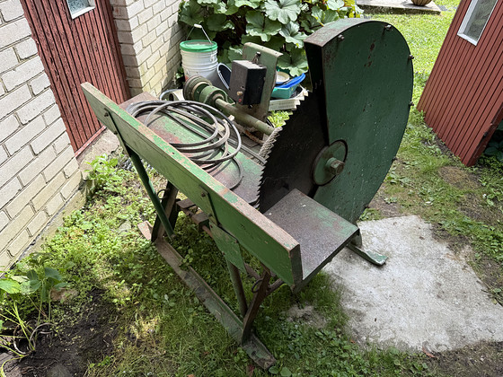 Циркулярная пила с рамой 3 kW