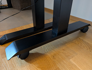 Ergonoomiline elektriline töölaud (4 foto / 4)