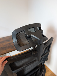Ergonoomiline kontoritool (3 foto / 3)