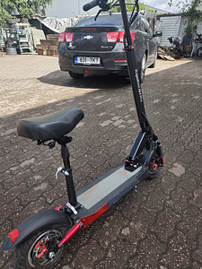 Электросамокат Kugoo Kirin M4 PRO (3 фото из 7)