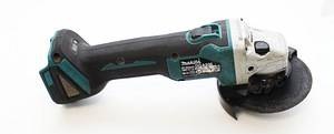 Угловая шлифмашина Makita DGA506 125 мм 8500 об/мин (2 фото из 2)