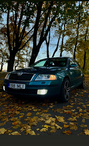 Skoda Octavia 1.9 механика (1 фото из 8)