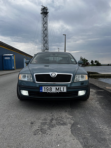 Skoda Octavia 1.9 механика (2 фото из 8)