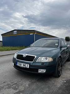 Skoda Octavia 1.9 механика (3 фото из 8)