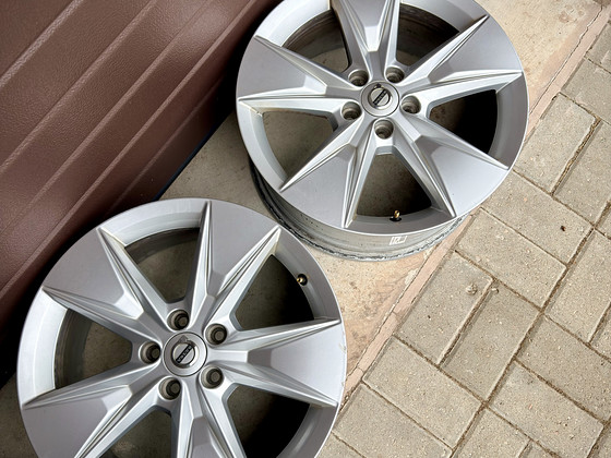 Müüa originaal Volvo 18” valuveljed