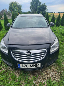 Opel Insignia (1 foto / 8)