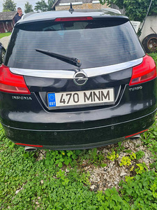 Opel Insignia (2 foto / 8)