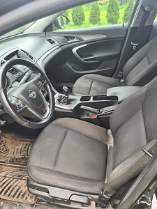 Opel Insignia (7 foto / 8)