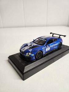 Модель автомобиля BMW M6 GT3 (3 фото из 6)