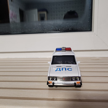 Модель полицейского автомобиля Lada 2106
