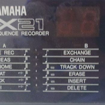 Yamaha QX21 digitaalne MIDI sekventser