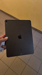 iPad 12.9 (1 фото из 2)