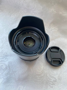 Sony E 35mm F1.8 OSS (3 foto / 3)