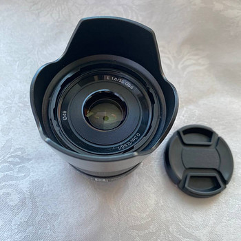 Sony E 35mm F1.8 OSS