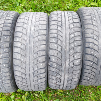 Rehvid Gislaved Nord Frost 5 205 / 50 R17 93T extra load m+s