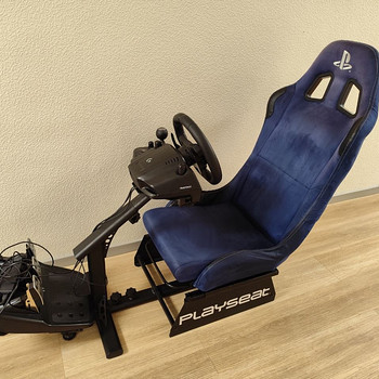 Раллийное кресло Playseat с рулём Logitech G923 для PS/PC