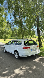 Volkswagen Passat (3 фото из 6)