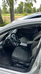 Volkswagen Passat (5 фото из 6)