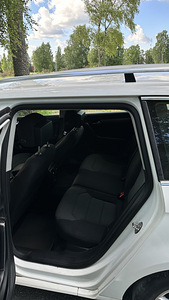 Volkswagen Passat (6 фото из 6)